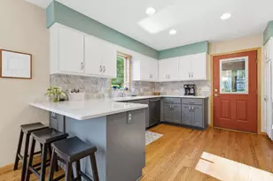 1646 Mayfield Heights Rd, Mendota Heights, MN 55118 - Photo 3