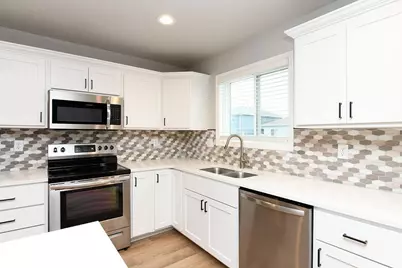 7301 26th Street S, Fargo, ND 58104 - Photo 9