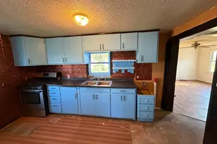 321 Rice Street S, Kasota, MN 56050 - Photo 9
