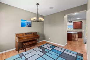 1828 Fescue Cir, Shakopee, MN 55379 - Photo 9