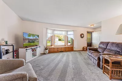 813 N Sprague Street #2, Caledonia, MN 55921 - Photo 3