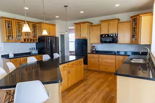 19560 Sunrise Ct, Rogers, MN 55374 - Photo 9