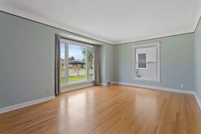 4325 Beard Avenue N, Robbinsdale, MN 55422 - Photo 5