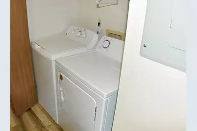 915 9th Street S, Fargo,  58103 - Photo 7