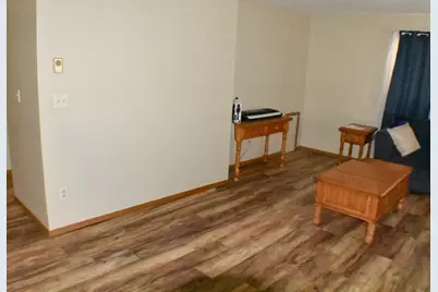 915 9th Street S, Fargo,  58103 - Photo 3