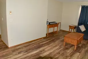 915 9th St S, Fargo,  58103 - Photo 3