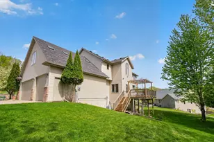 2719 Rocky Creek Ln NE, Rochester, MN 55906 - Photo 13