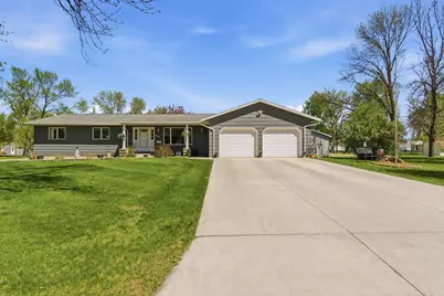 608 E Ash Avenue, Olivia, MN 56277 - Photo 1