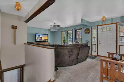 608 E Ash Avenue, Olivia, MN 56277 - Photo 9