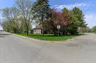 323 4th St SE, Staples, MN 56479 - Photo 21