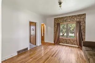 323 4th St SE, Staples, MN 56479 - Photo 7