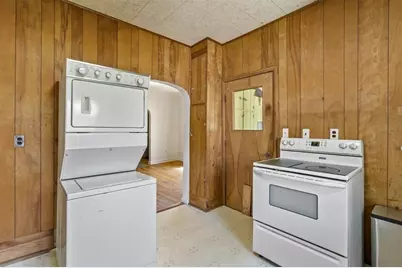 323 4th Street SE, Staples, MN 56479 - Photo 9