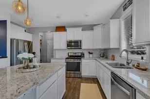 8317 Cottonwood Ln N, Maple Grove, MN 55369 - Photo 7