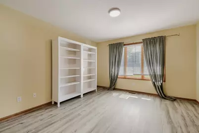 834 Wescott Square, Eagan, MN 55123 - Photo 9