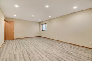 834 Wescott Square, Eagan, MN 55123 - Photo 7