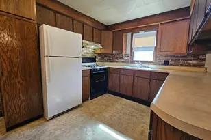 124 Park Ave SW, Silver Lake, MN 55381 - Photo 5