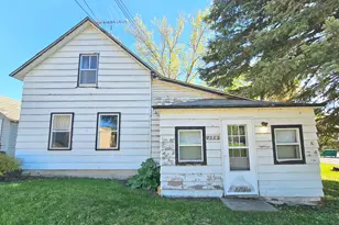 124 Park Ave SW, Silver Lake, MN 55381 - Photo 3