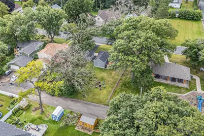 2097 Belmont Lane E, North Saint Paul, MN 55109 - Photo 15