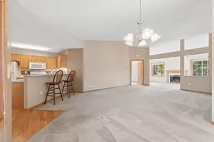 6524 Riverwood Ln, Brooklyn Center, MN 55430 - Photo 9