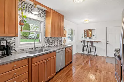 9055 Johnson Avenue S, Bloomington, MN 55437 - Photo 7