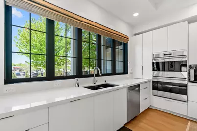 5043 Ewing Avenue S #100, Minneapolis, MN 55410 - Photo 11