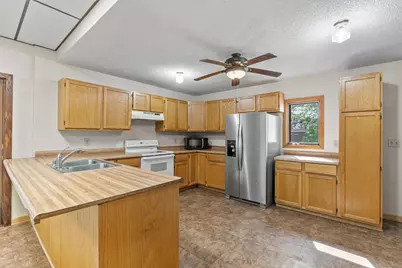 109 2nd Avenue NE, Osseo, MN 55369 - Photo 9