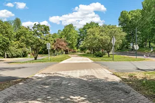 3114 Brooks Ln, Wayzata, MN 55391 - Photo 5