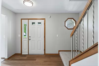 688 Eagle Ridge Road, Woodbury, MN 55125 - Photo 7