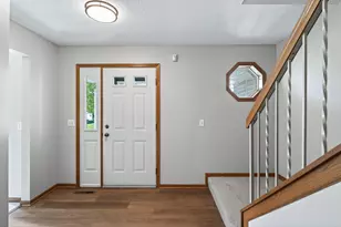 688 Eagle Ridge Rd, Woodbury, MN 55125 - Photo 7