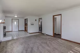 522 1st St SE, Madelia, MN 56062 - Photo 7