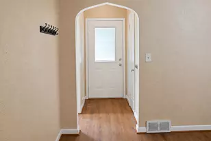 48 Sidney St E, Saint Paul, MN 55107 - Photo 3