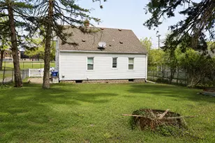 48 Sidney St E, Saint Paul, MN 55107 - Photo 17