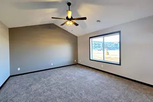2027 Clark St, Saint Peter, MN 56082 - Photo 9