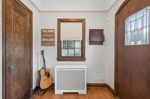 2716 E Minnehaha Pkwy, Minneapolis, MN 55406 - Photo 3
