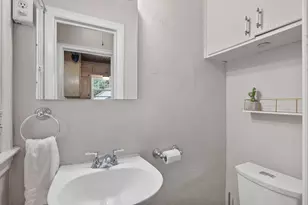 2716 E Minnehaha Pkwy, Minneapolis, MN 55406 - Photo 15