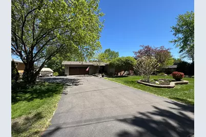 1345 Broadview Avenue, Chaska, MN 55318 - Photo 1