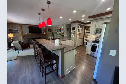 1345 Broadview Avenue, Chaska, MN 55318 - Photo 3