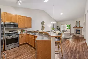 464 Meadow Ln, Norwood Young America, MN 55397 - Photo 3