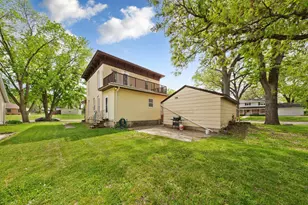 228 W 4th St, Blue Earth, MN 56013 - Photo 29