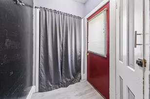 228 W 4th St, Blue Earth, MN 56013 - Photo 13