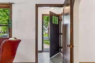 1516 Asbury St, Saint Paul, MN 55108 - Photo 5