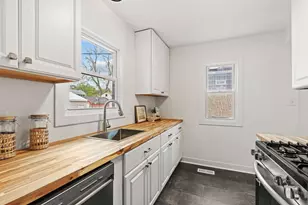 4424 Russell Ave N, Minneapolis, MN 55412 - Photo 11