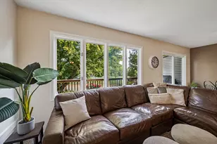 10361 Balsam Ln, Eden Prairie, MN 55347 - Photo 5