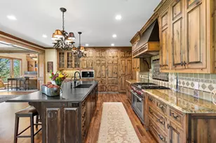 6823 Alpine Trail, Eden Prairie, MN 55346 - Photo 11