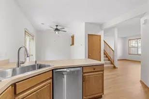 1524 Independence Dr, Northfield, MN 55057 - Photo 7