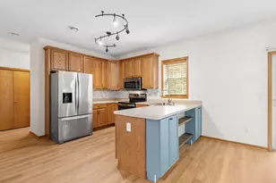 1524 Independence Dr, Northfield, MN 55057 - Photo 5