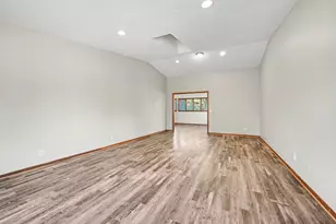 2000 Westview Dr, Hastings, MN 55033 - Photo 9