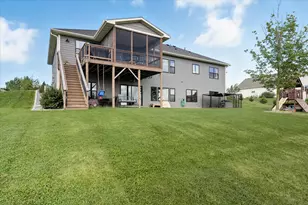 912 14th St NE, Montgomery, MN 56069 - Photo 53