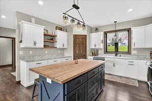 912 14th St NE, Montgomery, MN 56069 - Photo 9