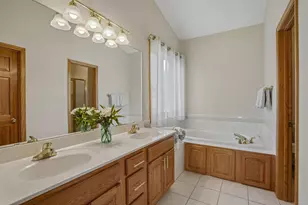 7701 Shenandoah Ln N, Maple Grove, MN 55311 - Photo 37